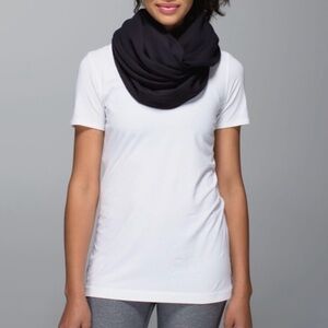 Lululemon Vinyasa Scarf *Rulu Hyper Stripe